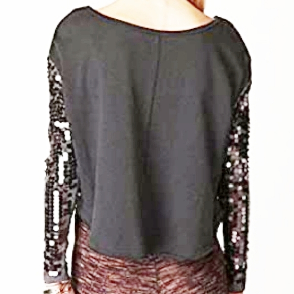 Free People "Charcoal" Grey Sequined Sleeve Top - Picture 2 of 11